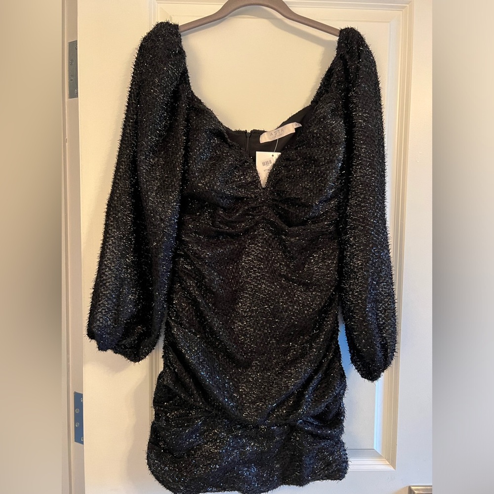 NWT ASTR the Label Ruched Long Sleeve Clip Dot Minidress in Black Size Small